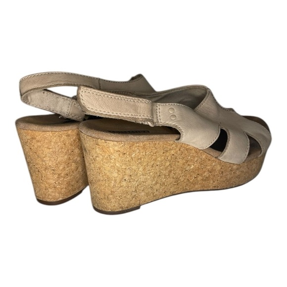 Clarks Collection Beige Soft Cushion Cork Wedge Open Toe Sandal Women's Size 8 - Picture 4 of 13